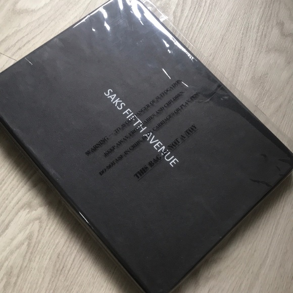 Saks Fifth Ave 100% Cashmere grey two-tone scarf - Picture 3 of 4